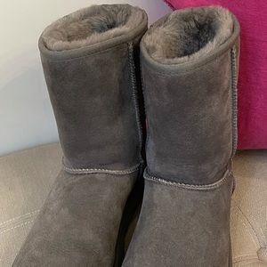 UGG Classic Short II Boots